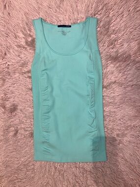 Elie Tahari Sport Seamless Tank Top – M/L – Mint Green